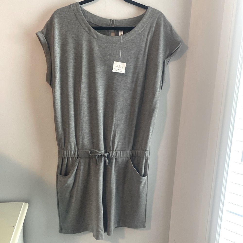 Kyodan | Grey romper w/pockets, NWT, M